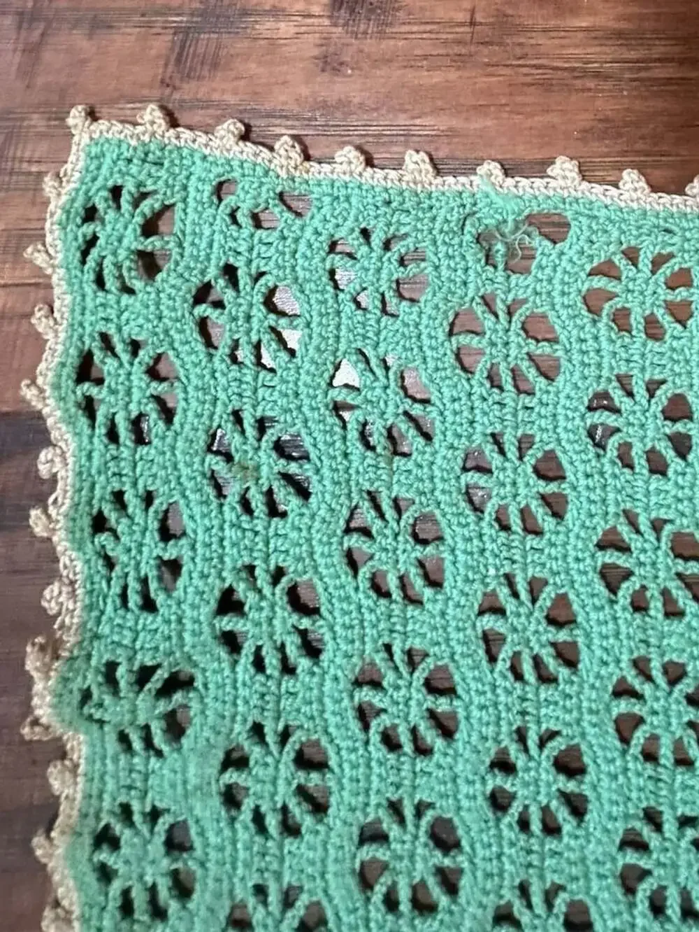 Handmade Vintage Crochet Table Runner 52 x 17 Green Cotton Lace